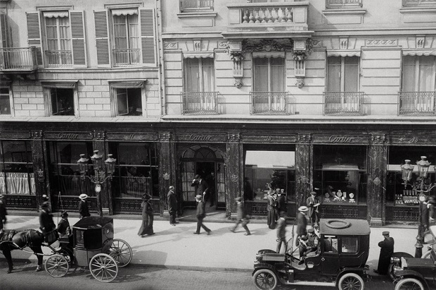 1899년 오픈한 프랑스 파리 뤼드라뻬 13번지 까르띠에 부티크