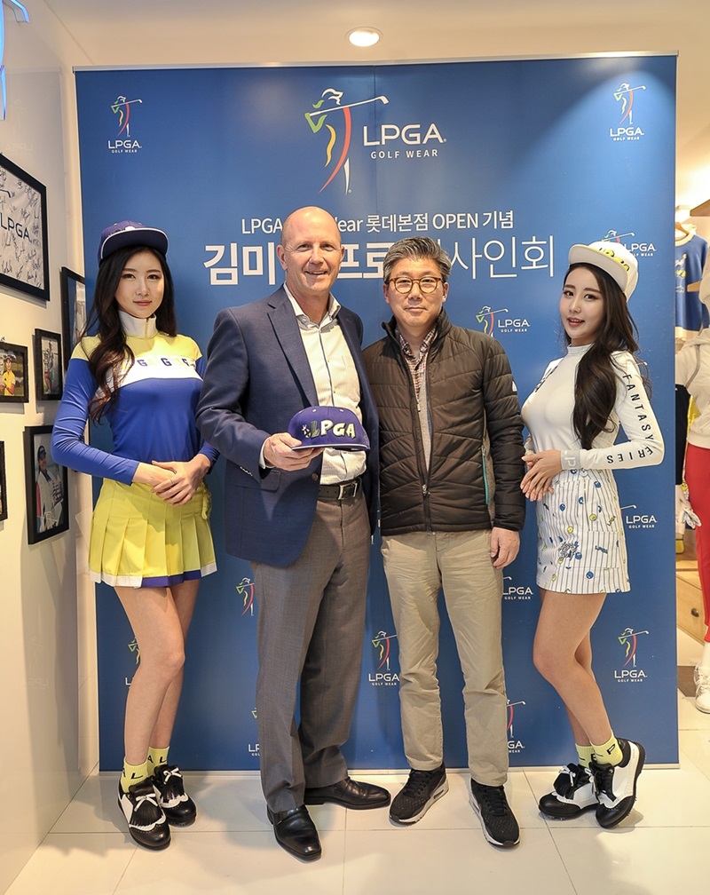 LPGA 골프웨어, 김미현 프로 팬사인회 개최 | 3