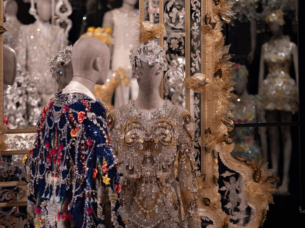 돌체앤가바나, 브랜드 최초의 전시 ‘From the Heart to the Hands: Dolce&Gabbana’ 공개 | 6
