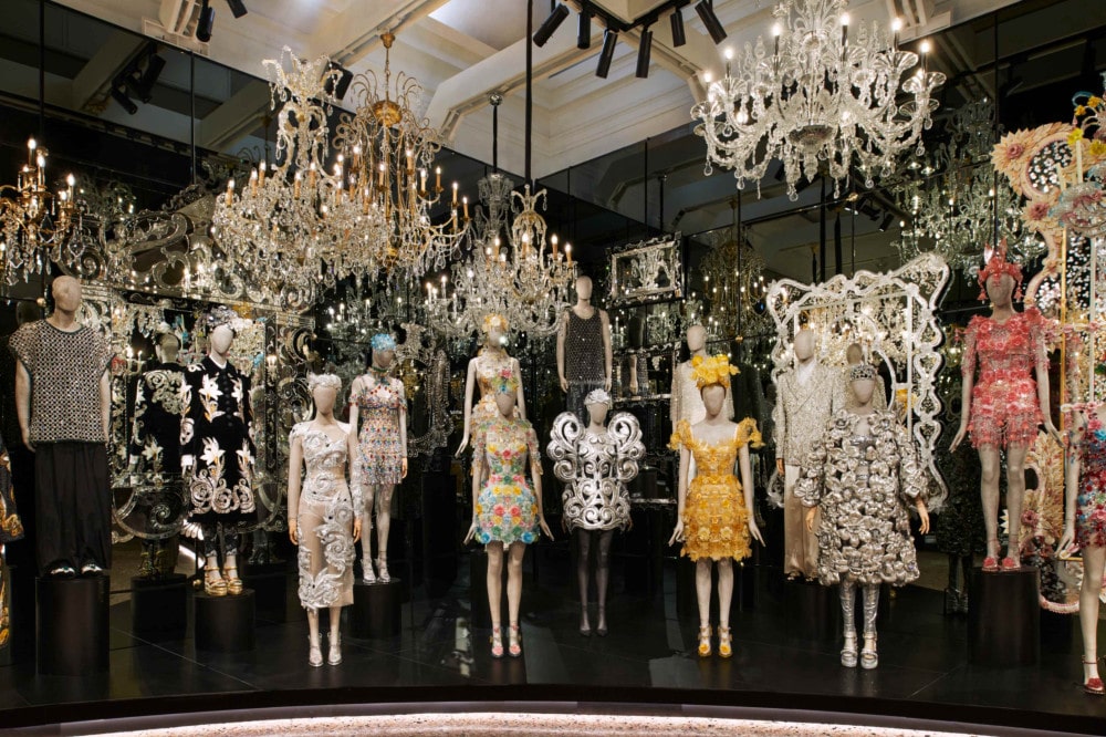 돌체앤가바나, 브랜드 최초의 전시 ‘From the Heart to the Hands: Dolce&Gabbana’ 공개 | 7