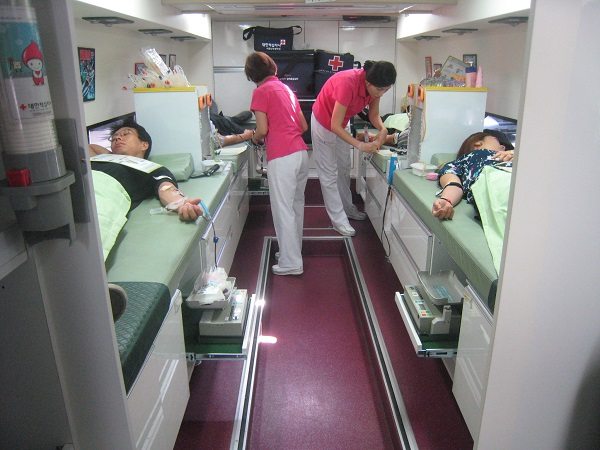 20141217 SI blood donation 1