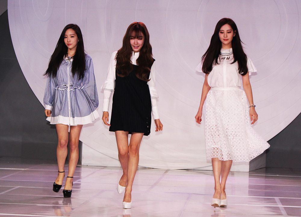 태티서(태연, 티파니, 서현)의 플로우 패션쇼