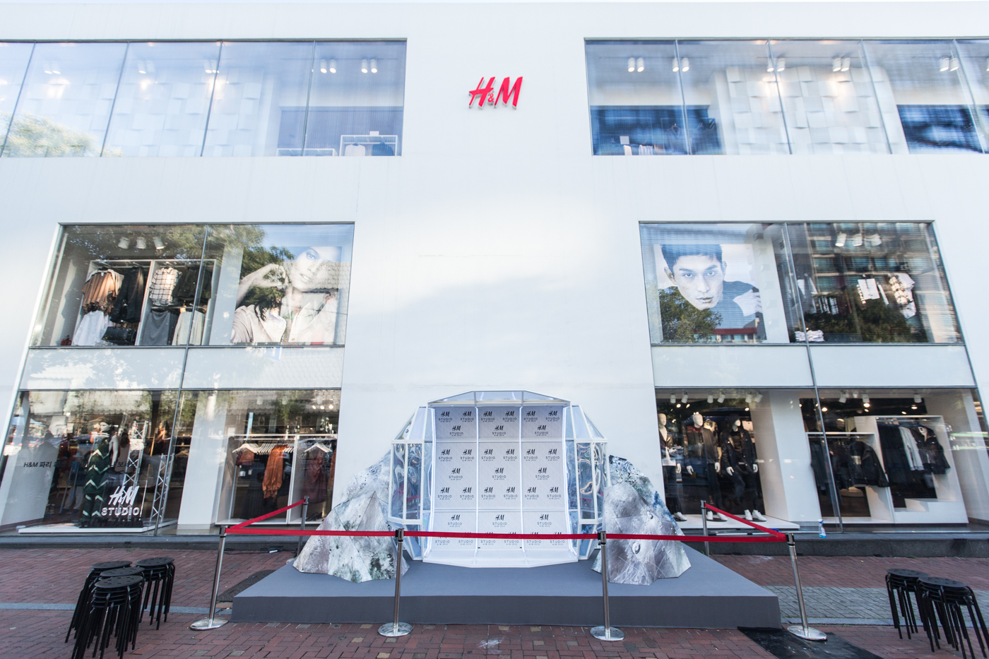 H&M STUDIO A/W 2015 컬렉션 론칭... '스포티즘·퓨처리즘' | 1