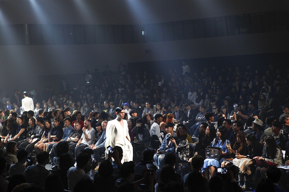 20151017 CARUSO HERA SFW 16SS 18 18