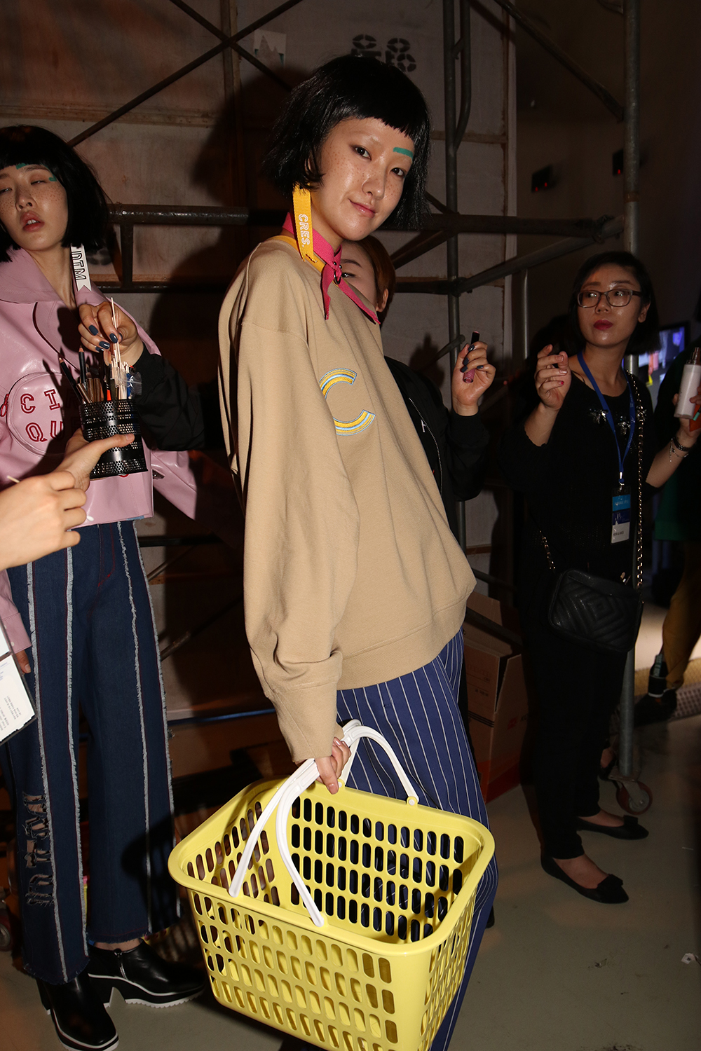 20151017 HERA SFW CRES.E DIM 16SS 12 12