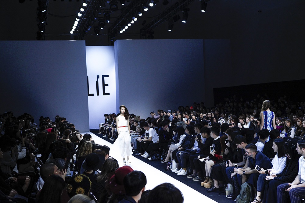 20151018 HERA SFW 16SS LIE 1 1