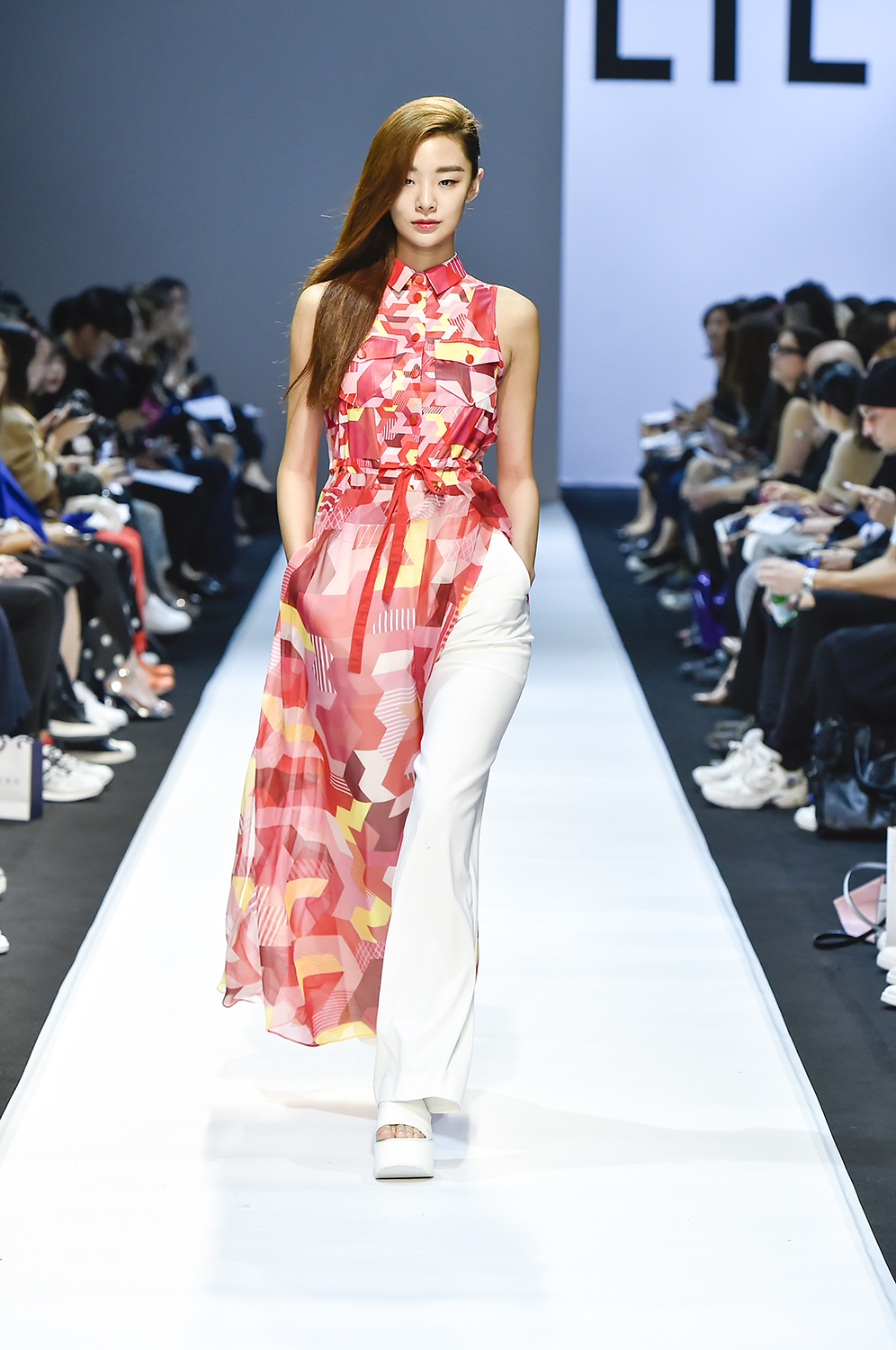 20151018 HERA SFW 16SS LIE 3 3