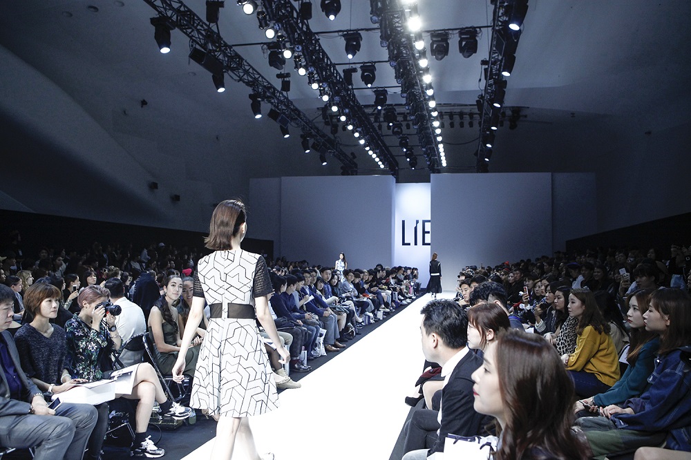 20151018 HERA SFW 16SS LIE 6 6