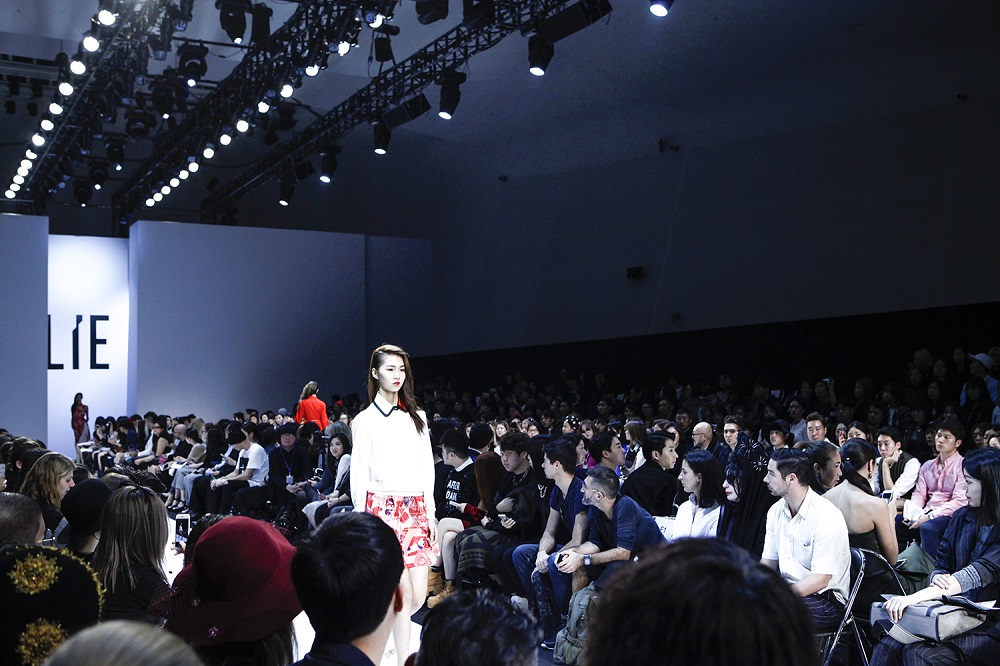 20151018 HERA SFW 16SS LIE 7 7