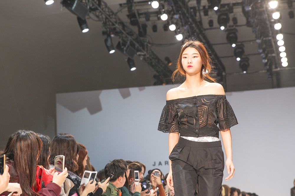 20151020 HERA SFW 16SS JARRET 10 10