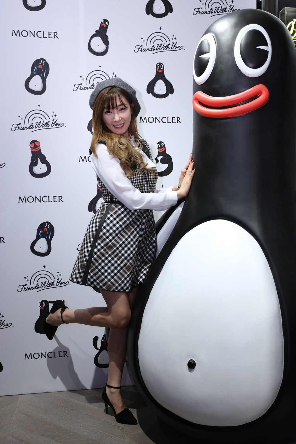 20151027 SNSD Tiffany MONCLER 1 1