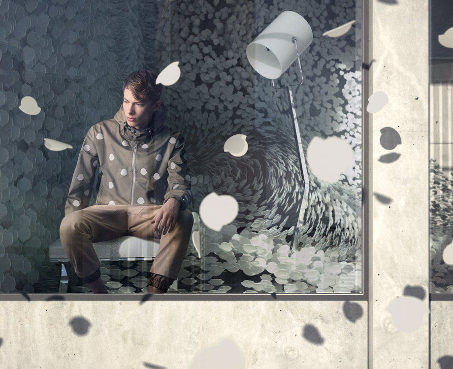 유니크한 몽클레르의 화이트 로고 2 2016 04 19 moncler1 2