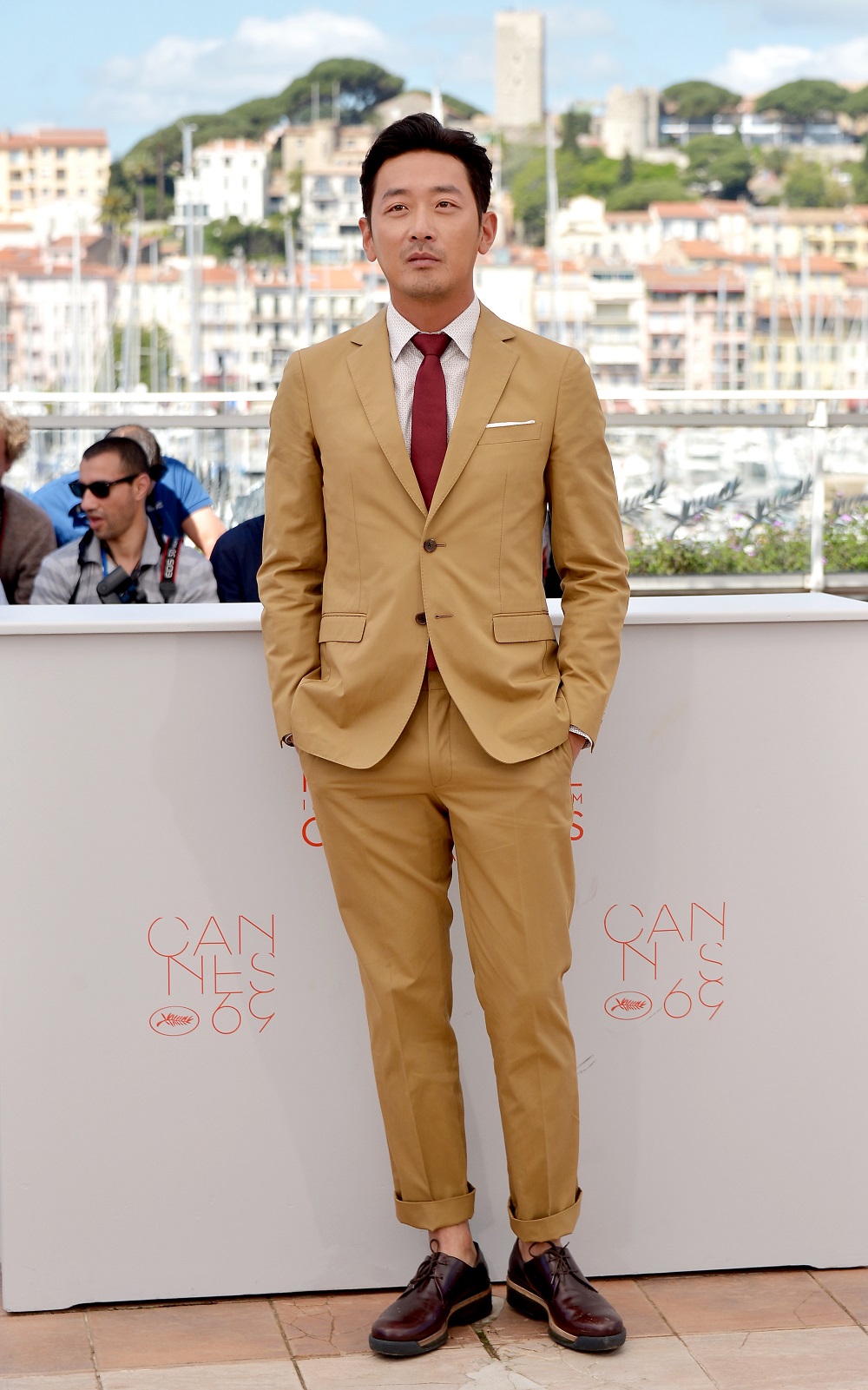 천만 배우 하정우, 절정의 ‘수트핏’ 2 2016 05 18 ferragamo2 2