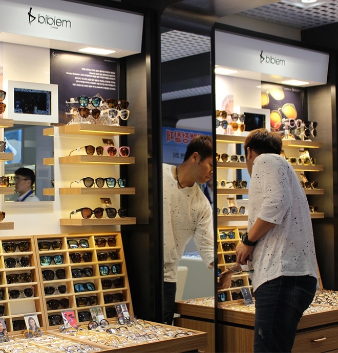 야구선수 강민호, 부산 서면에 떳다 1 2016 05 24 davich 1