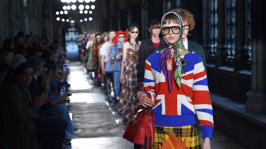 영국 패션계 ‘브렉시트’ 이후 웃음을 되찾다 | 47