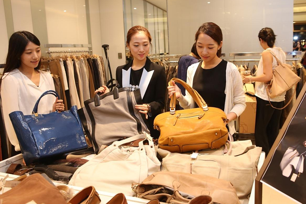 현대백화점, 900억 규모 ‘해외패션대전’ 개최 1 20160711 hyundai 1