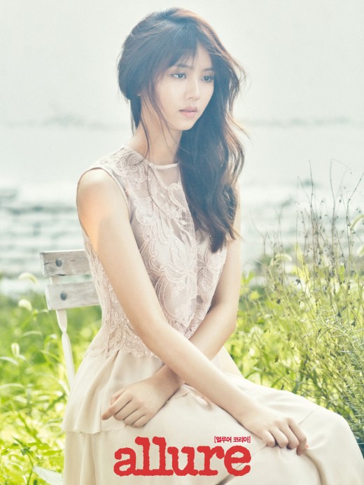 Kim So Hyun 演员Kim So Hyun，穿着蕾丝礼服展现女神风采