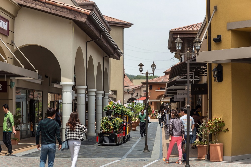 20160817 premiumoutlets 1 2