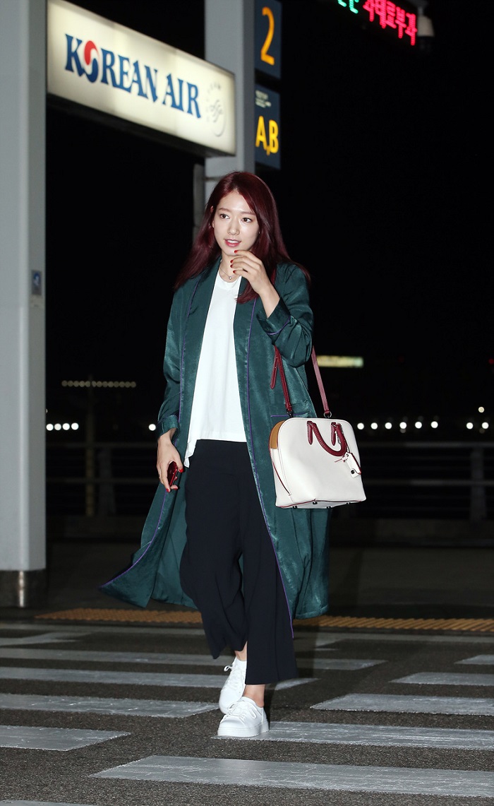 [photo] 박신혜, 밤 비행 공항패션의 정석 | 31