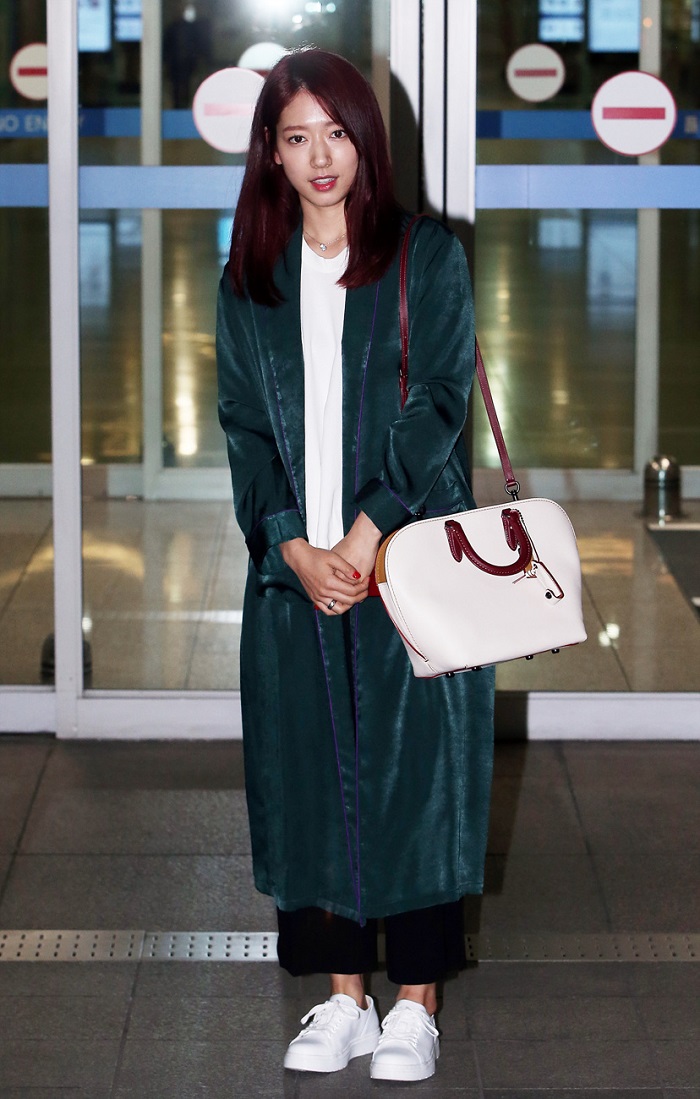 [photo] 박신혜, 밤 비행 공항패션의 정석 | 33