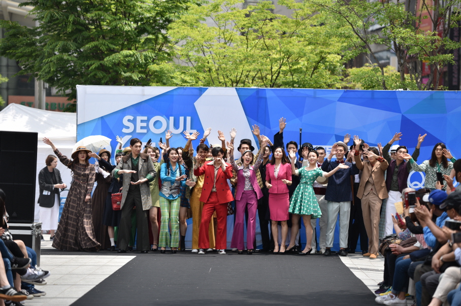 서울 365 패션 역사를 걷다 복고풍 5 2