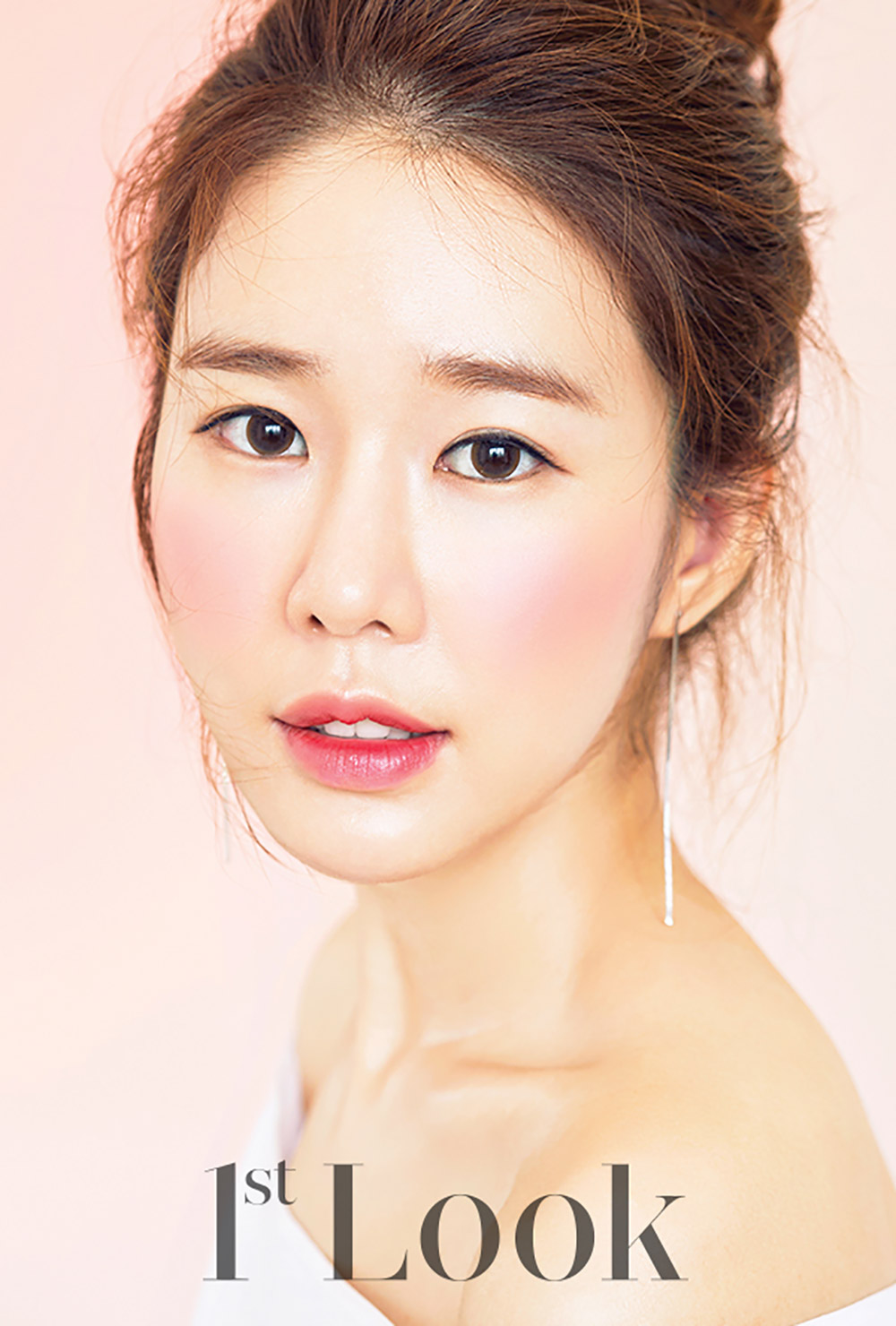 배우 유인나, 눈을 뗄 수 없는 미모 | 26