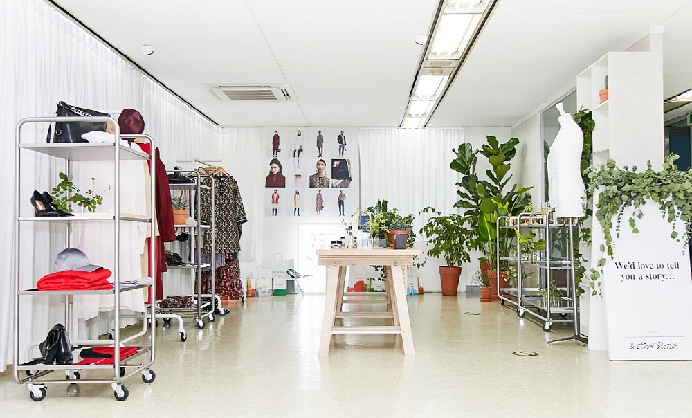 앤아더스토리즈