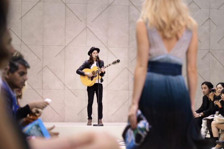 버버리 CD ‘크리스토퍼 베일리’의 특별한 사운드트랙 2 20180209 burberry 02 2