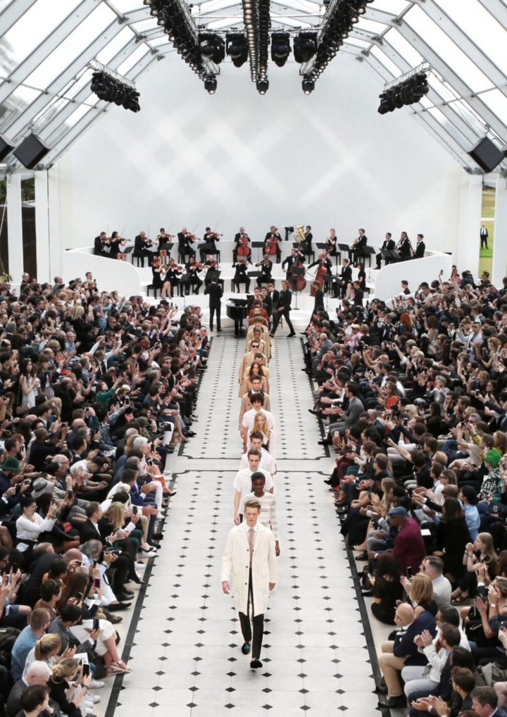 버버리 CD ‘크리스토퍼 베일리’의 특별한 사운드트랙 9 20180209 burberry 07 9