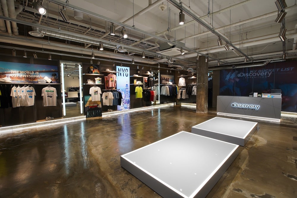 디스커버리, 슈즈 라인 사업 본격화 2 20190425 discovery 03 min 2