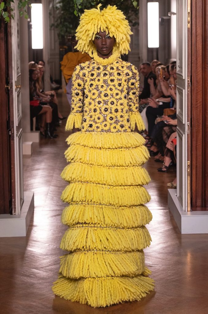 발렌티노, 19-20 FW 오트 쿠틔르 컬렉션 공개 3 20190708 VALENTINO 02 min 3