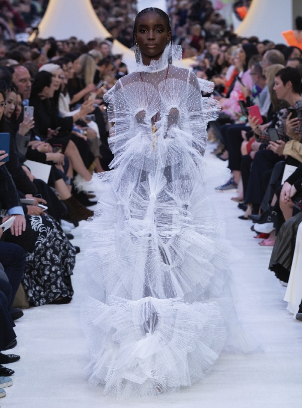 20190930 VALENTINO 08 8