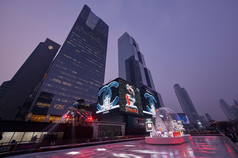 샤넬 N°5 홀리데이, ‘미리 만나는 크리스마스’ 3 20191211 CHANEL 10 3