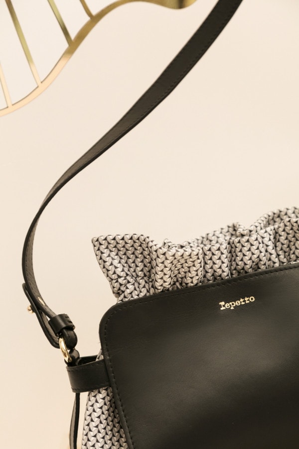 레페토, 유니크한 디자인의 새로운 레더백 출시 2 20200108 Repetto 05 2